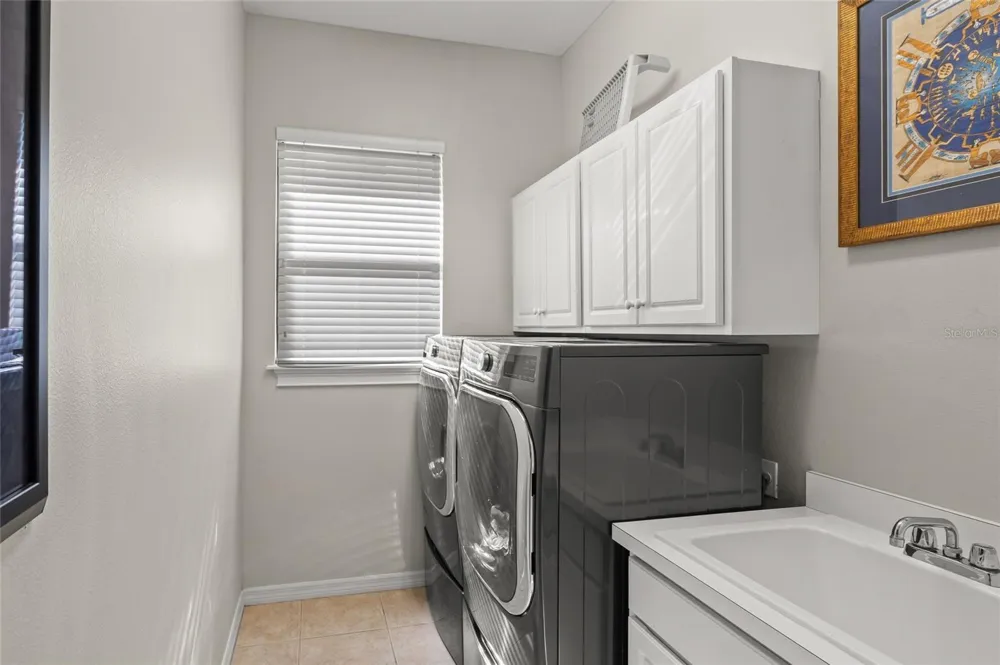 5343 NATHANIEL PLACE Sarasota, FL 34233