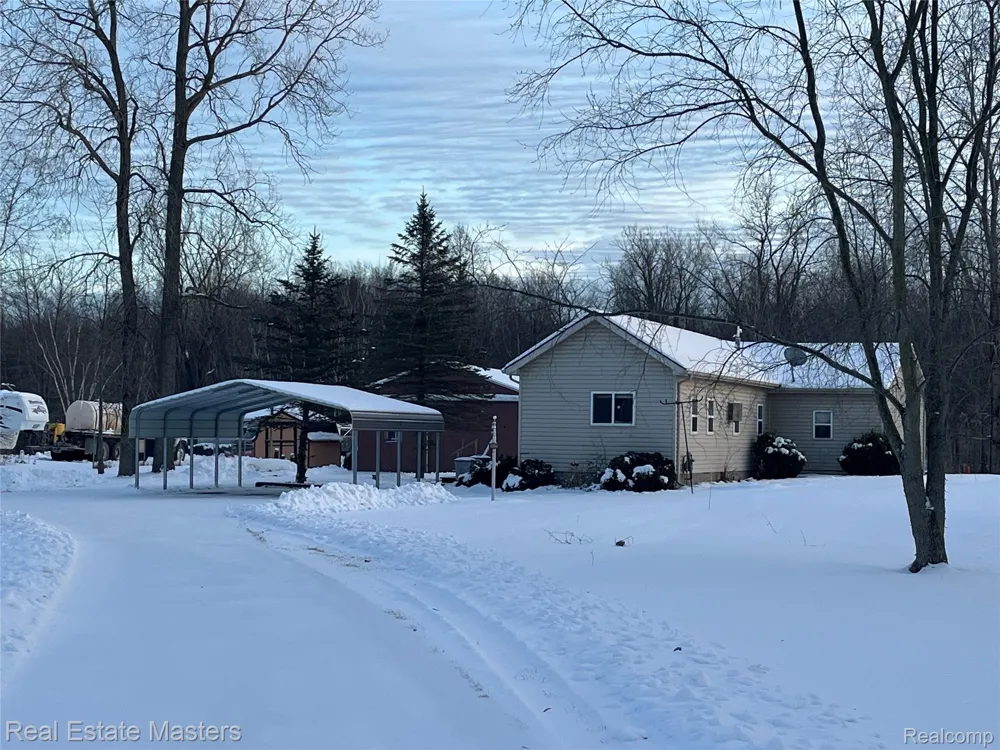 5117 Ravenswood Road Kimball Township, MI 48074