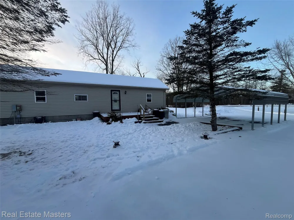 5117 Ravenswood Road Kimball Township, MI 48074