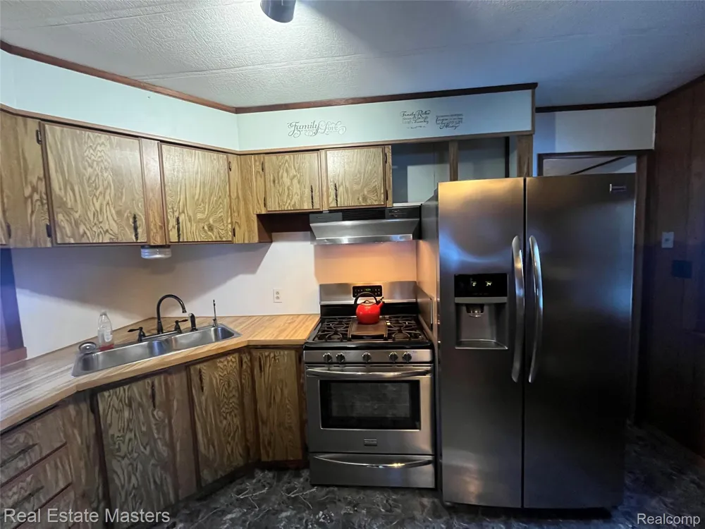 5117 Ravenswood Road Kimball Township, MI 48074