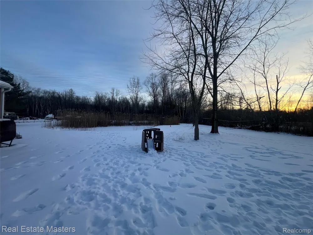 5117 Ravenswood Road Kimball Township, MI 48074