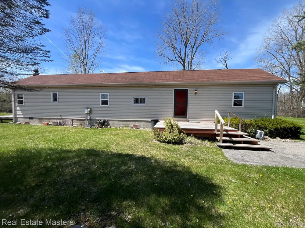 5117 Ravenswood Road Kimball Township, MI 48074