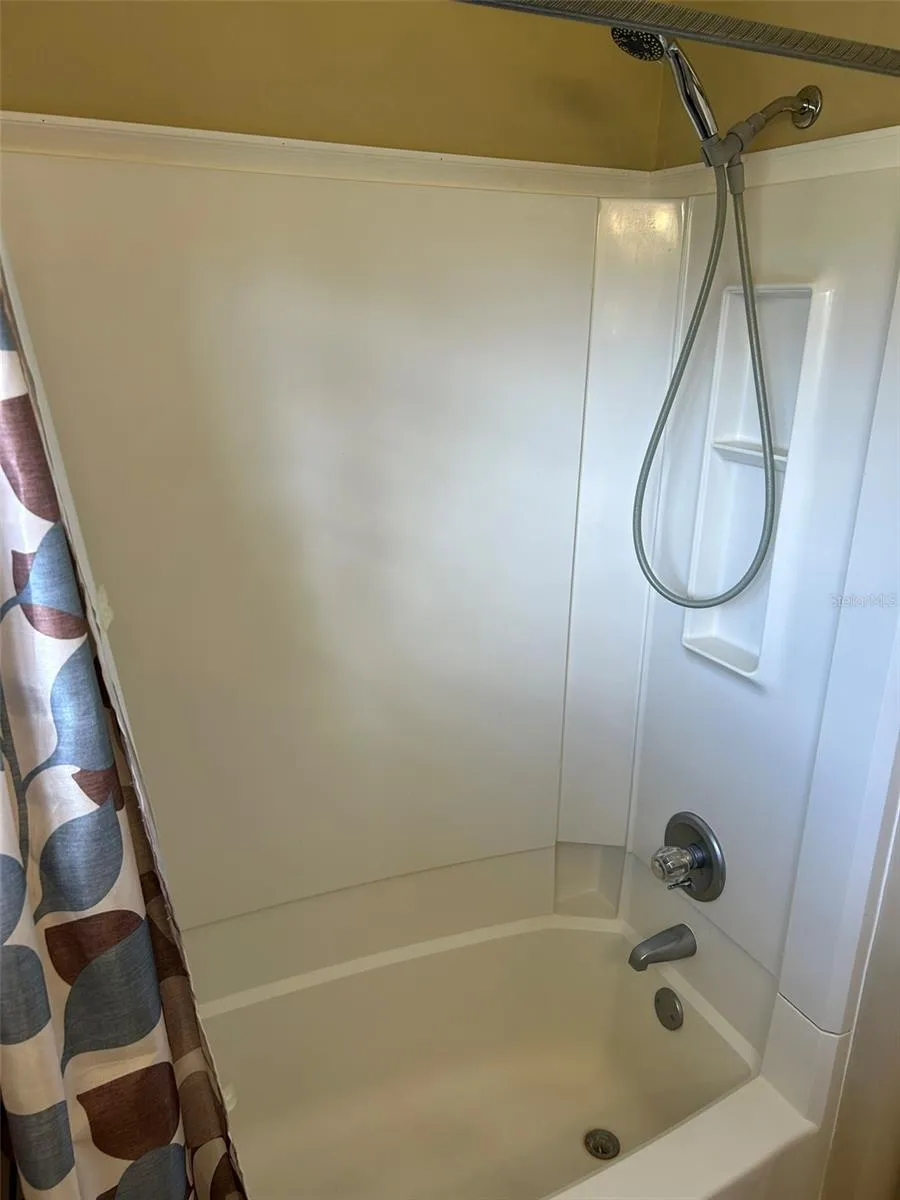 3424 UNITY TREE DRIVE Edgewater, FL 32141