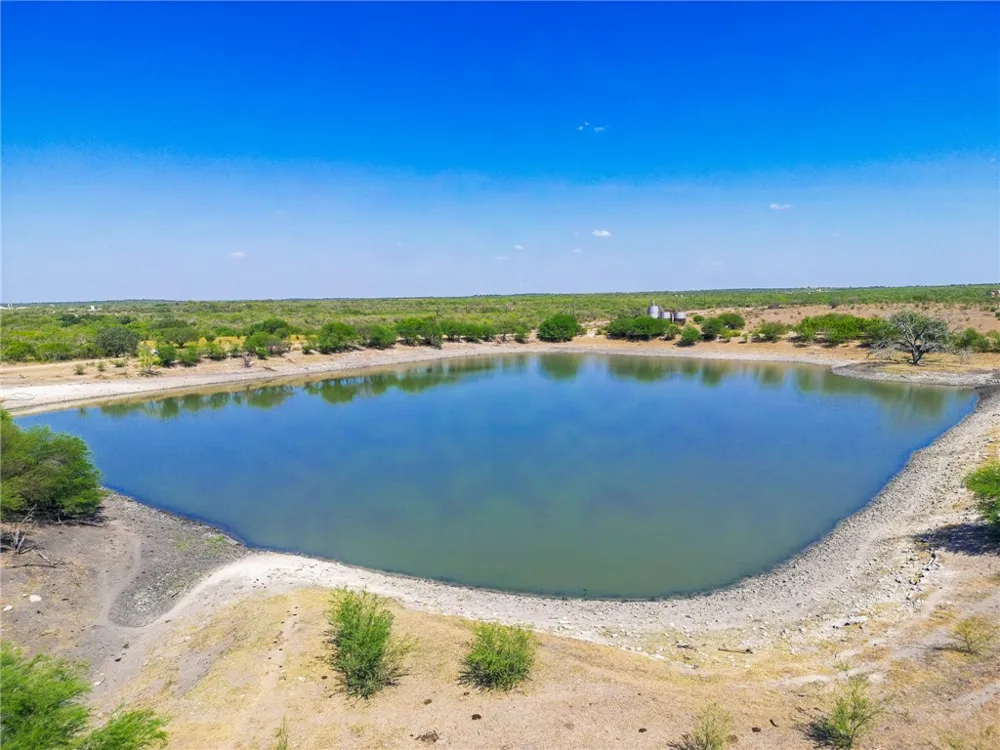 3189 County Road 407 Karnes City, TX 78113
