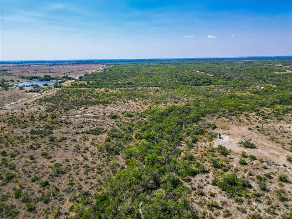 3189 County Road 407 Karnes City, TX 78113