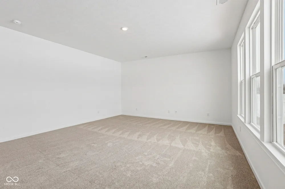 12140 Olivine Avenue Cumberland, IN 46229