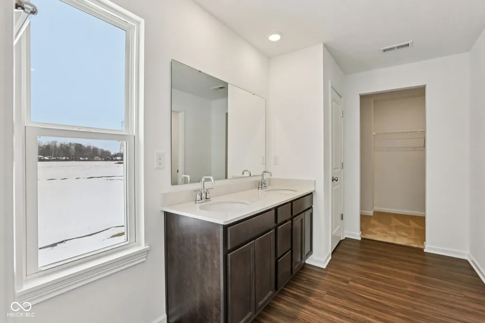 12140 Olivine Avenue Cumberland, IN 46229