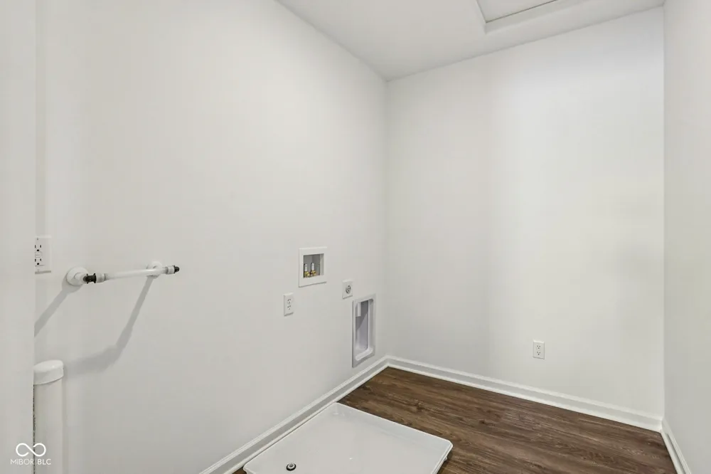 12140 Olivine Avenue Cumberland, IN 46229