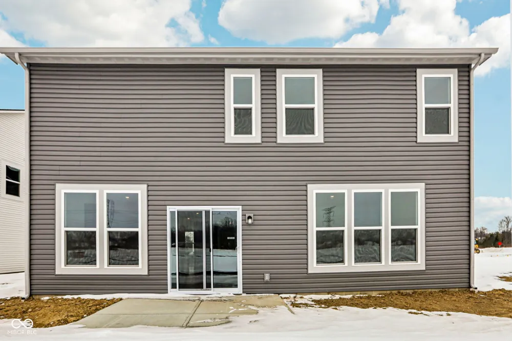12140 Olivine Avenue Cumberland, IN 46229