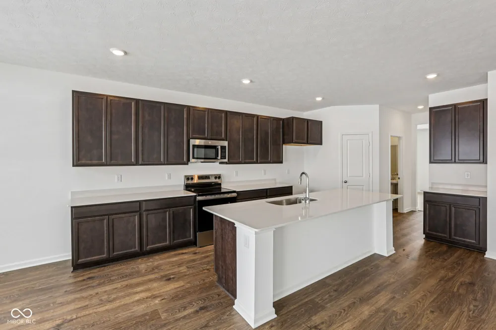 12140 Olivine Avenue Cumberland, IN 46229