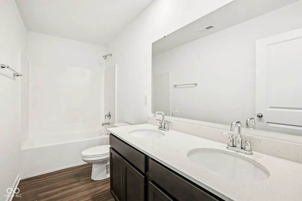 12140 Olivine Avenue Cumberland, IN 46229