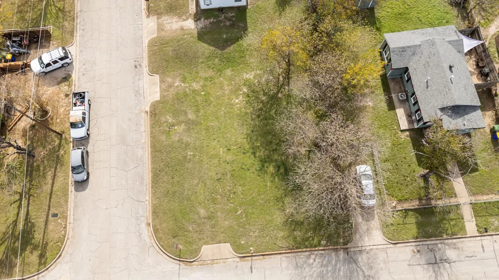 8707 Ronnie Street White Settlement, TX 76108