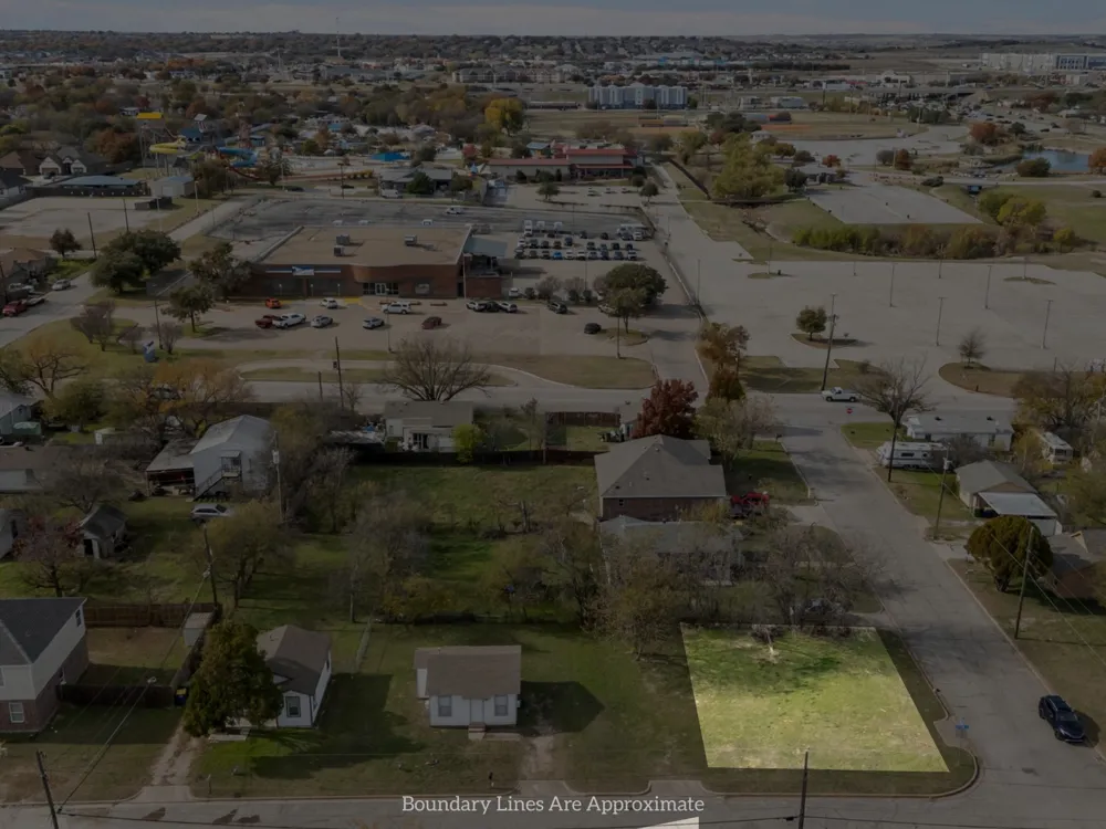 8707 Ronnie Street White Settlement, TX 76108