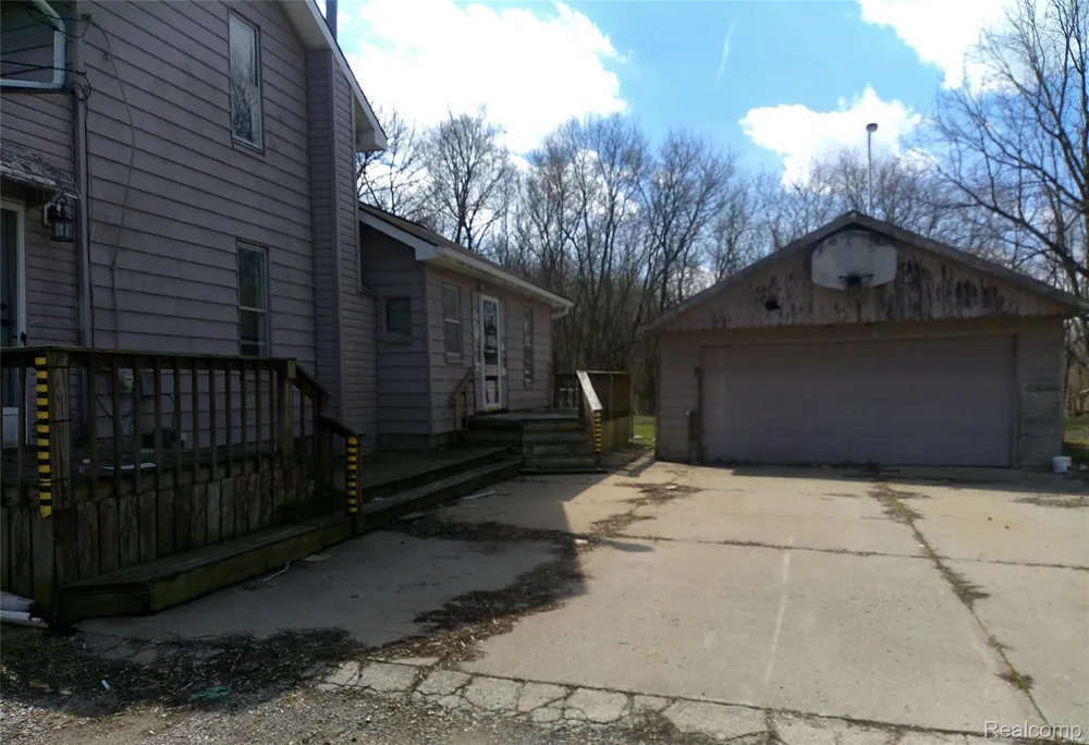 8405 Vassar Road Genesee Charter Township, MI 48458