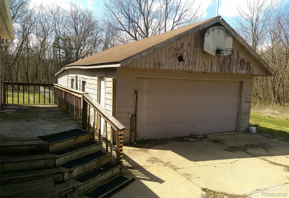 8405 Vassar Road Genesee Charter Township, MI 48458