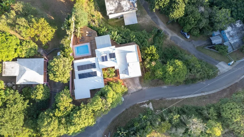 993 CALLE 16 Vieques, PR 00765