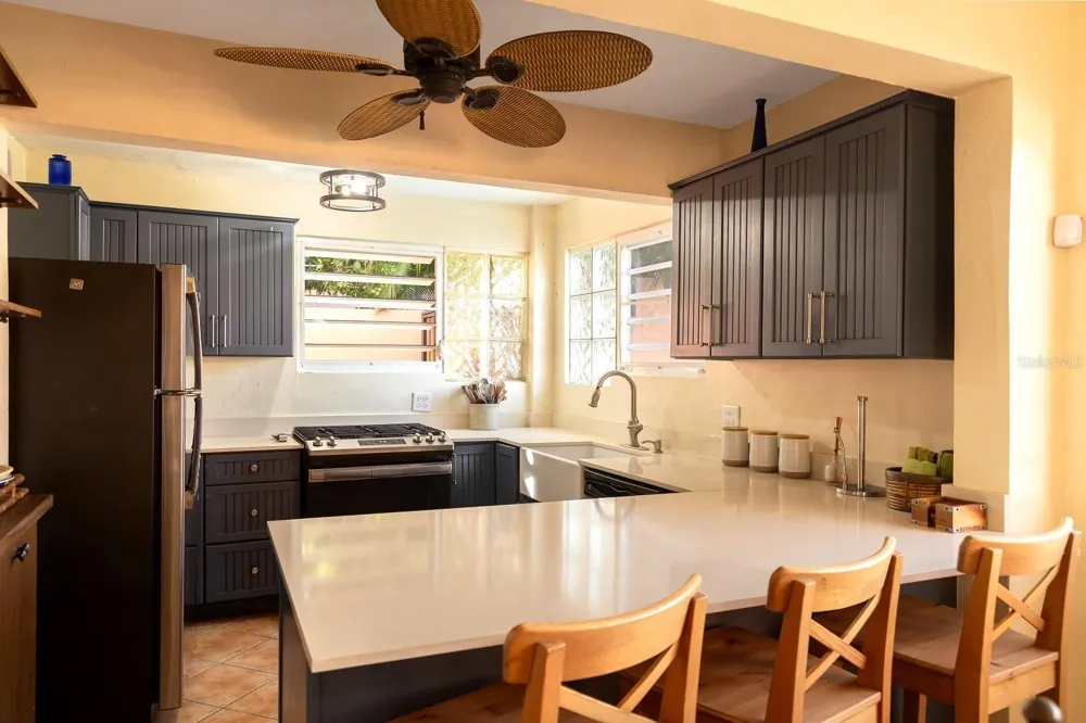 993 CALLE 16 Vieques, PR 00765