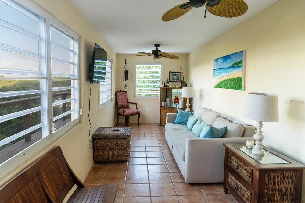 993 CALLE 16 Vieques, PR 00765