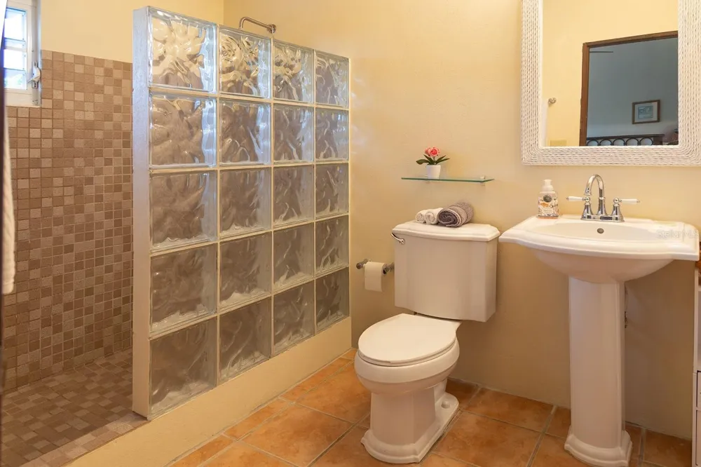 993 CALLE 16 Vieques, PR 00765