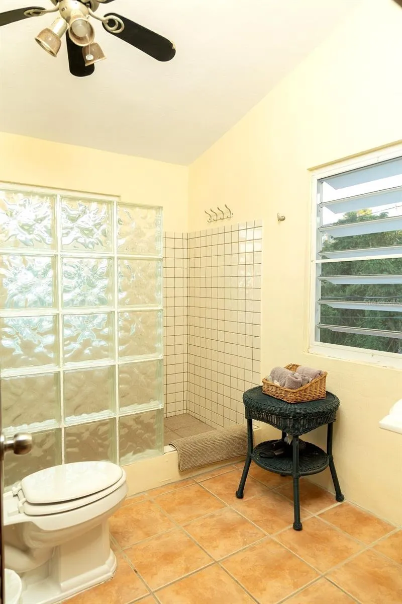 993 CALLE 16 Vieques, PR 00765