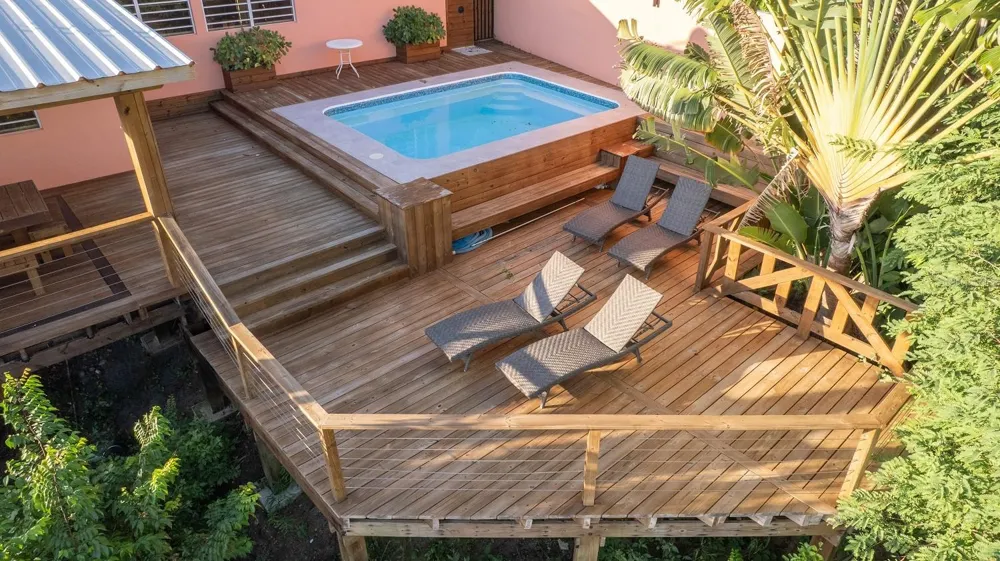 993 CALLE 16 Vieques, PR 00765