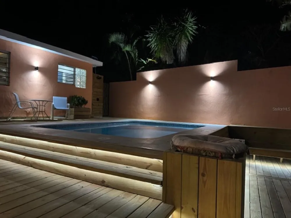 993 CALLE 16 Vieques, PR 00765