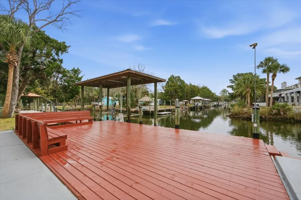 1821 NW 20TH AVENUE Crystal River, FL 34428
