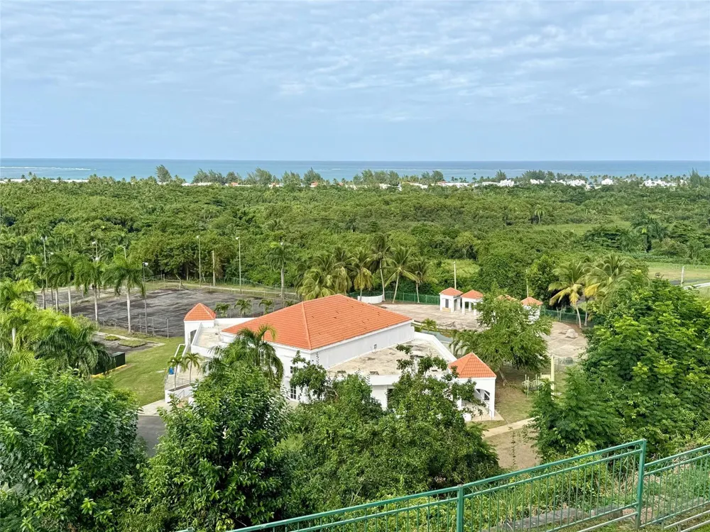 Calle 10 E #101 Rio Grande, PR 00745