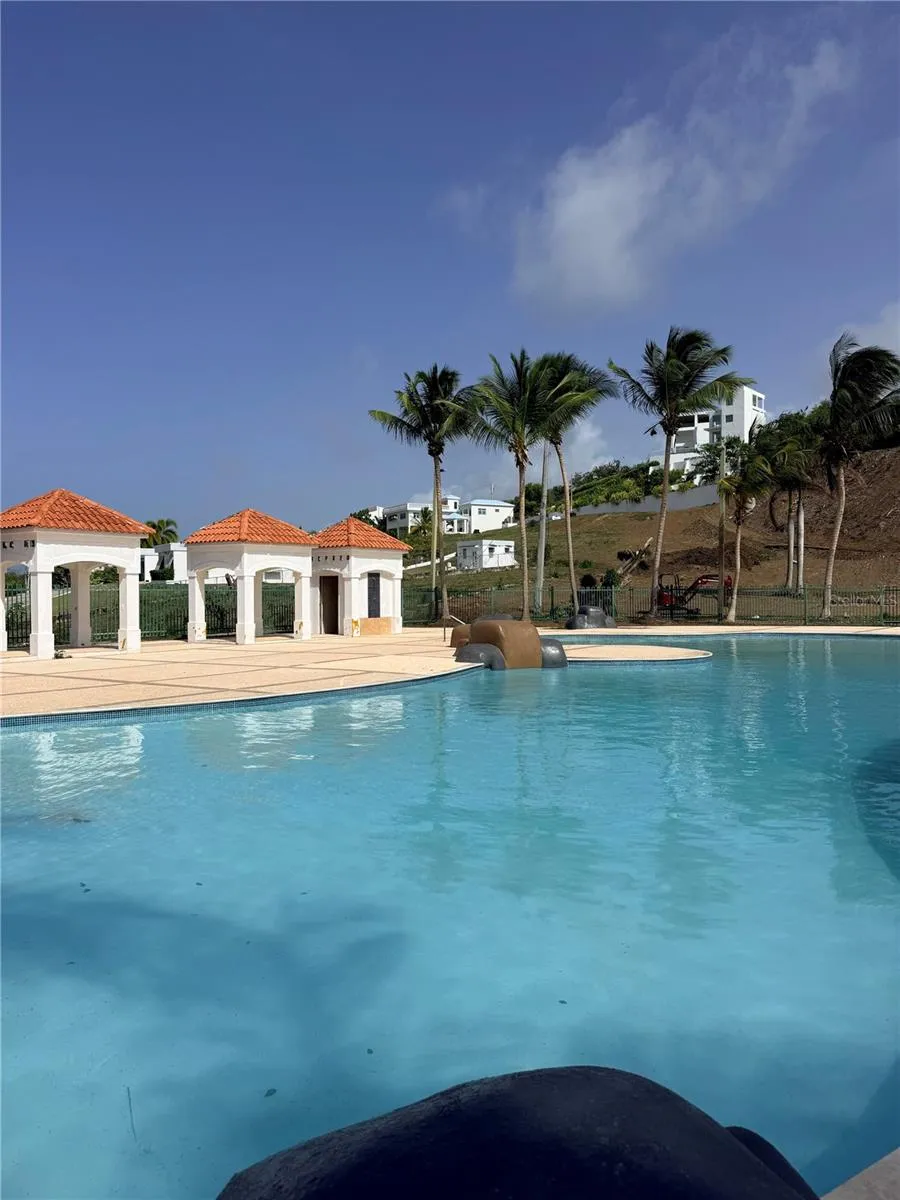 Calle 10 E #101 Rio Grande, PR 00745
