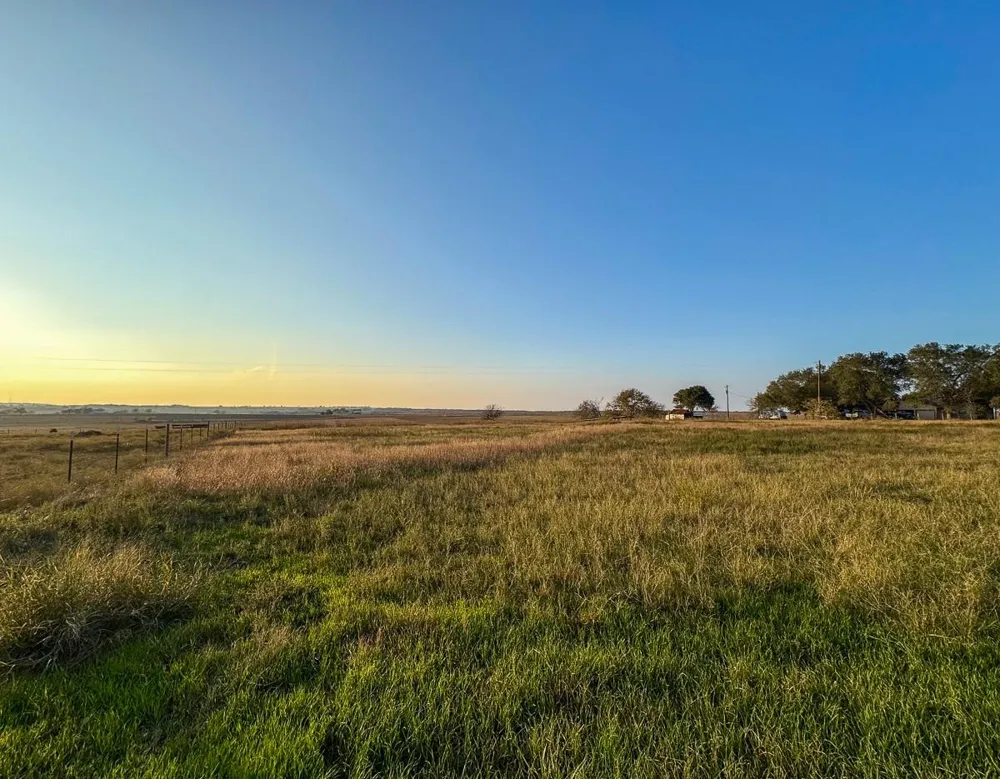 5895 Farek-Loth Road Schulenburg, TX 78956