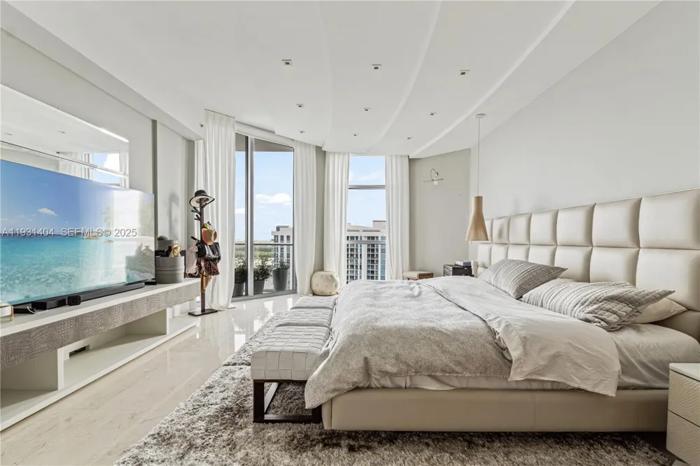 17301 Biscayne Blvd #PH-5 North Miami Beach, FL 33160