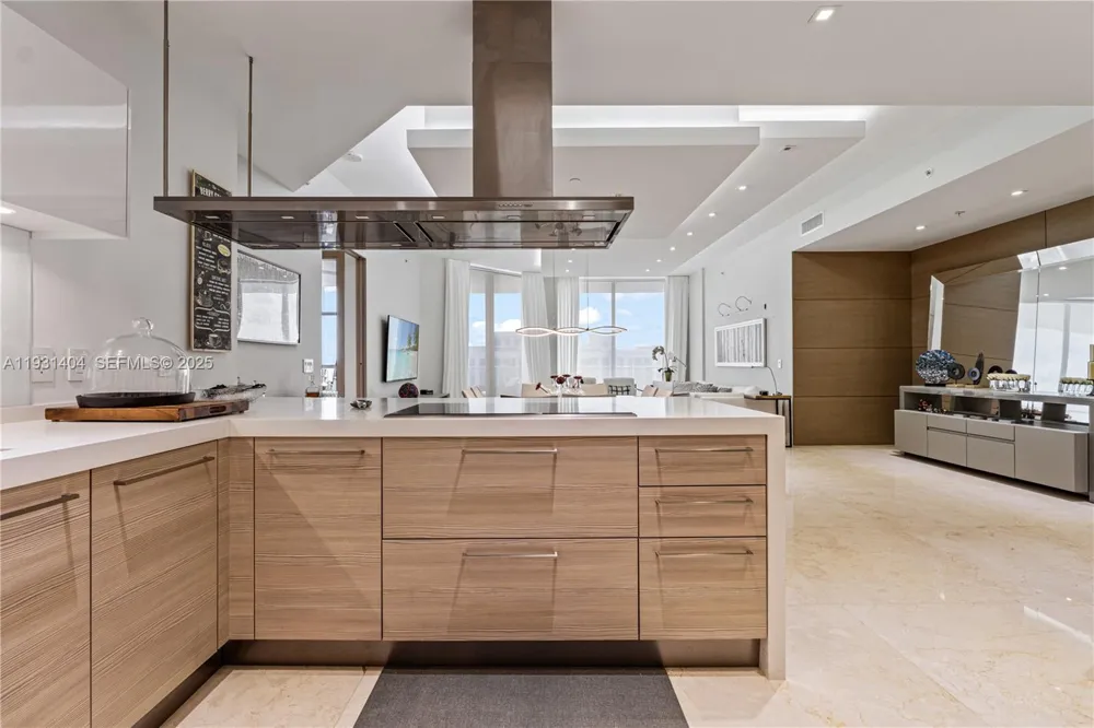 17301 Biscayne Blvd #PH-5 North Miami Beach, FL 33160