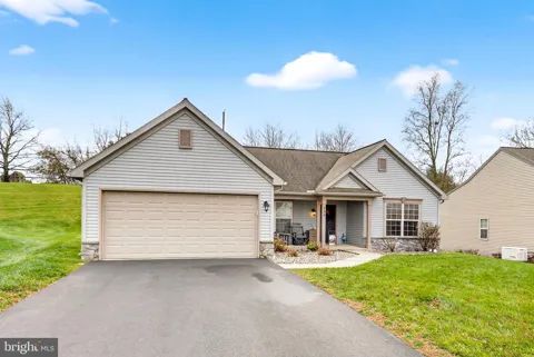 926 SWEETBAY LANE