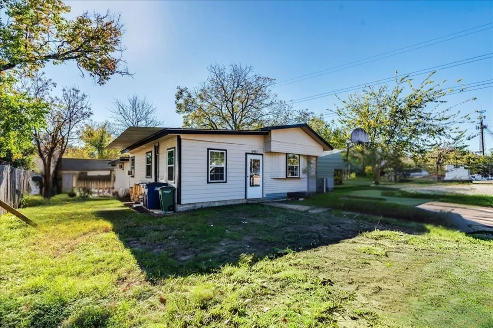 1907 Blue Meadow Drive