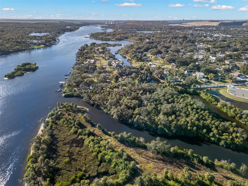 9511 RIVER COVE DRIVE Riverview, FL 33578