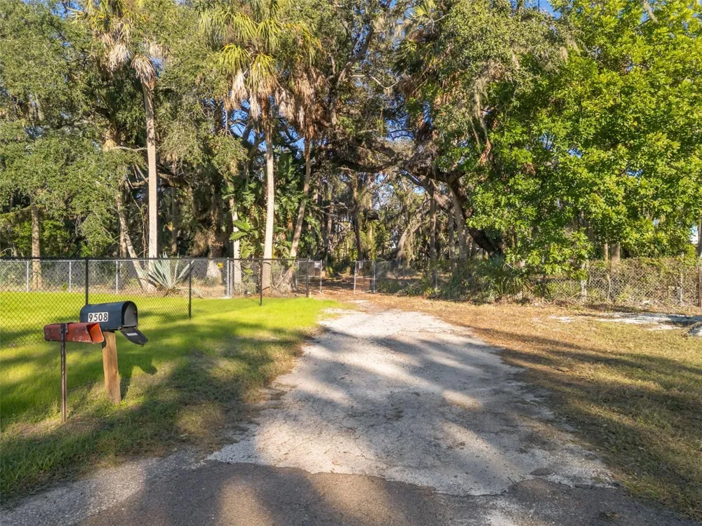 9511 RIVER COVE DRIVE Riverview, FL 33578