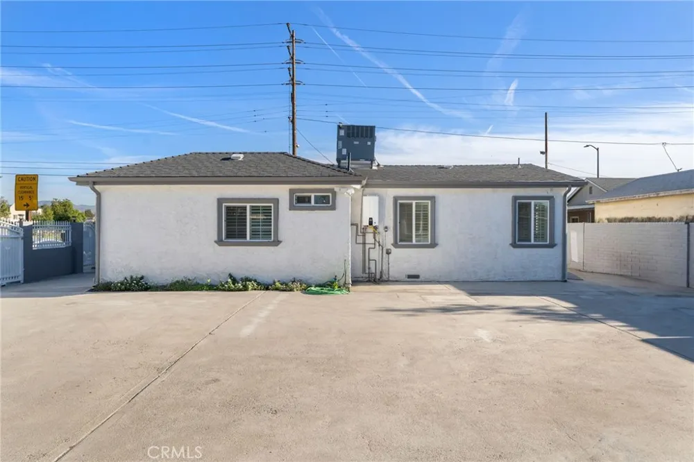 13533 Terra Bella Pacoima, CA 91331