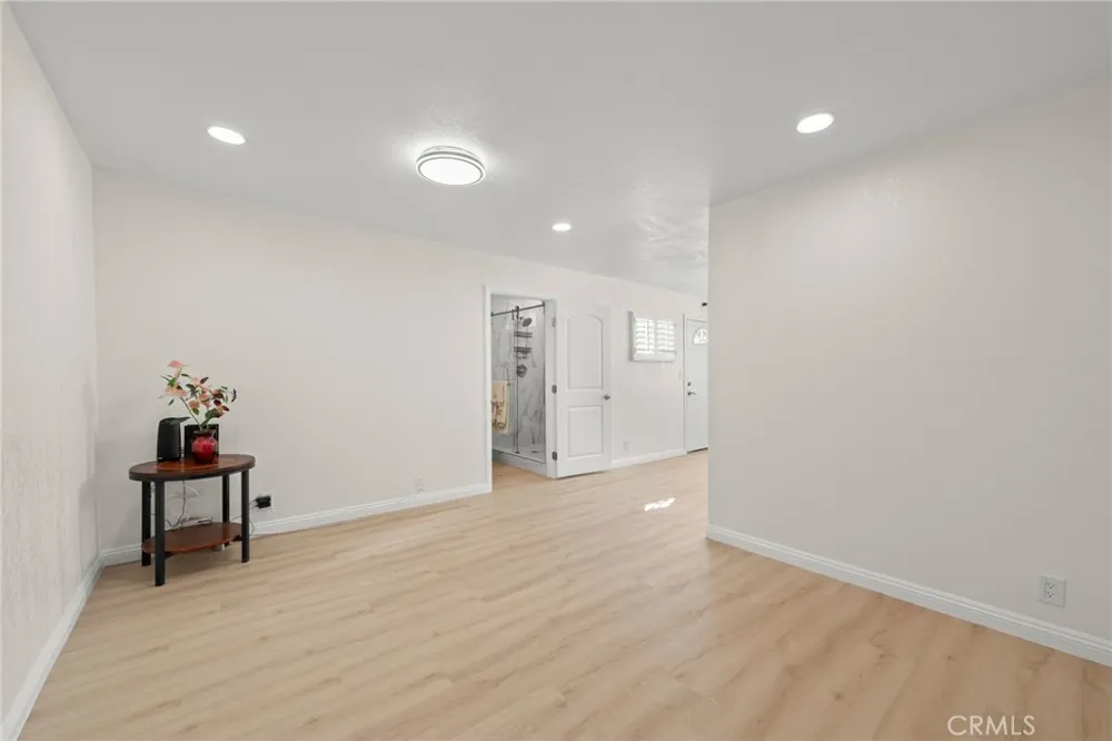 13533 Terra Bella Pacoima, CA 91331
