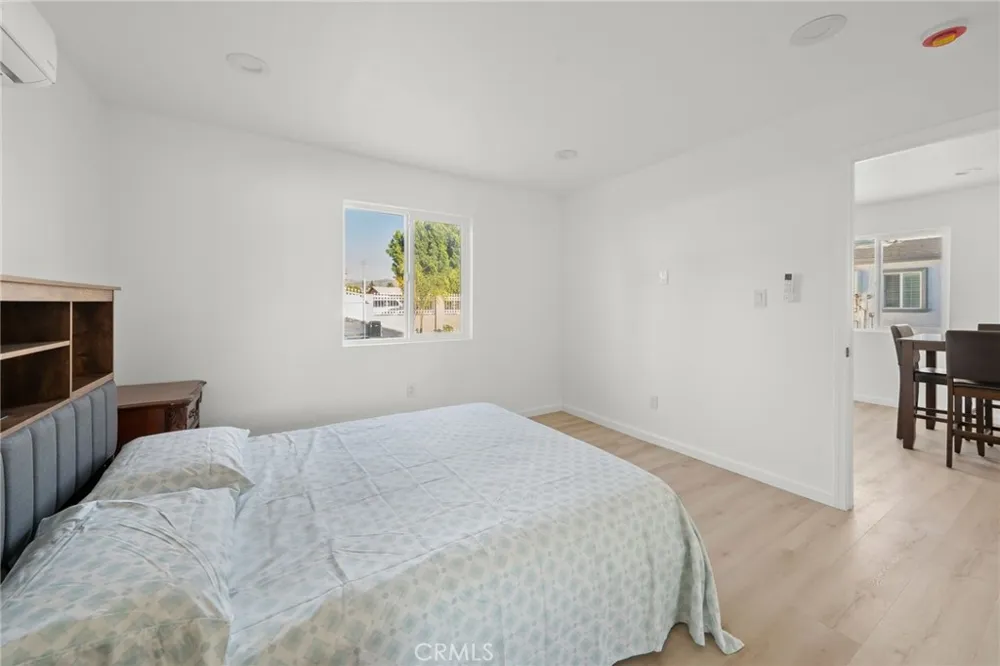 13533 Terra Bella Pacoima, CA 91331