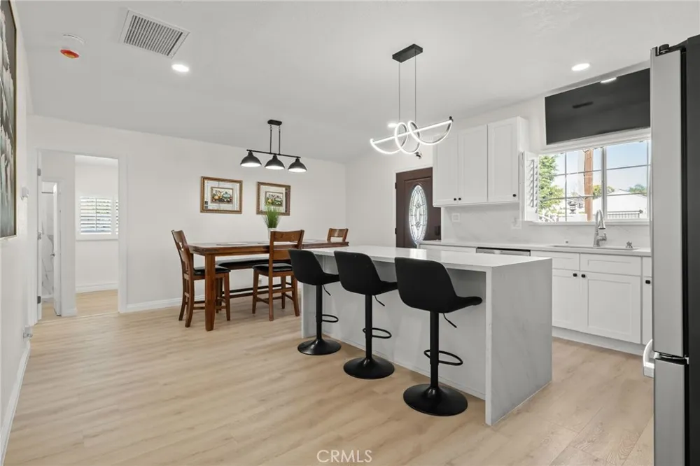 13533 Terra Bella Pacoima, CA 91331