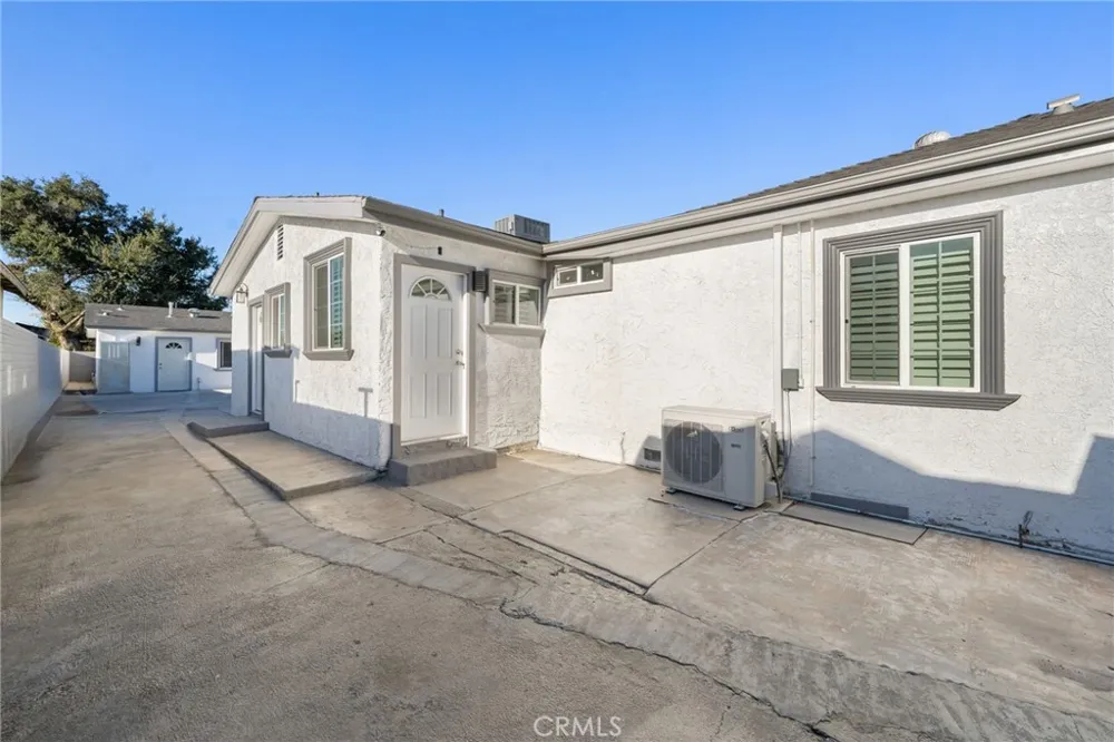13533 Terra Bella Pacoima, CA 91331