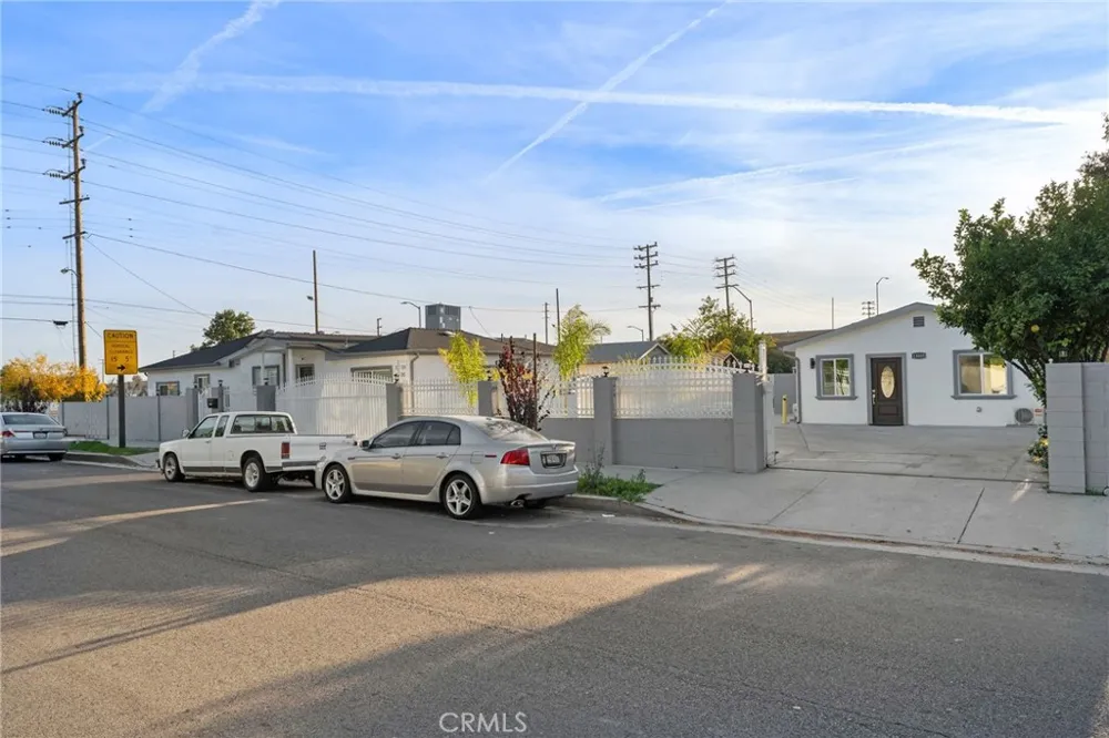 13533 Terra Bella Pacoima, CA 91331