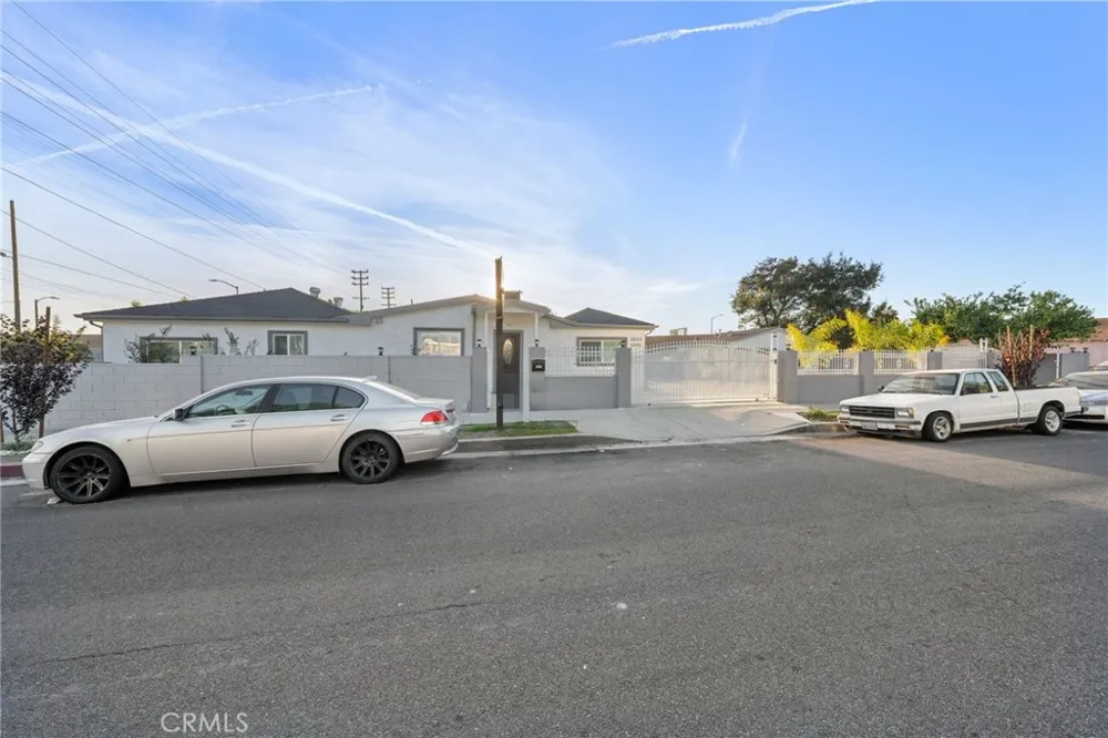 13533 Terra Bella Pacoima, CA 91331