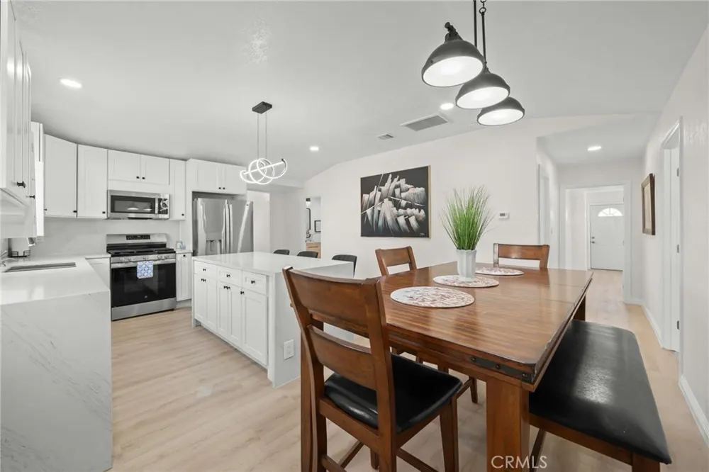 13533 Terra Bella Pacoima, CA 91331