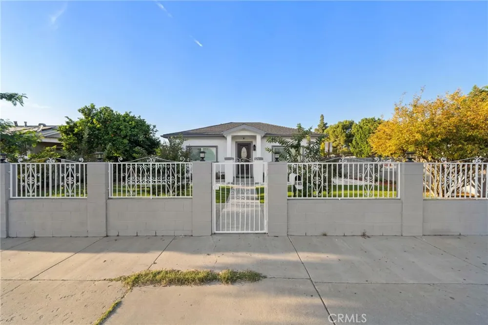 13533 Terra Bella Pacoima, CA 91331