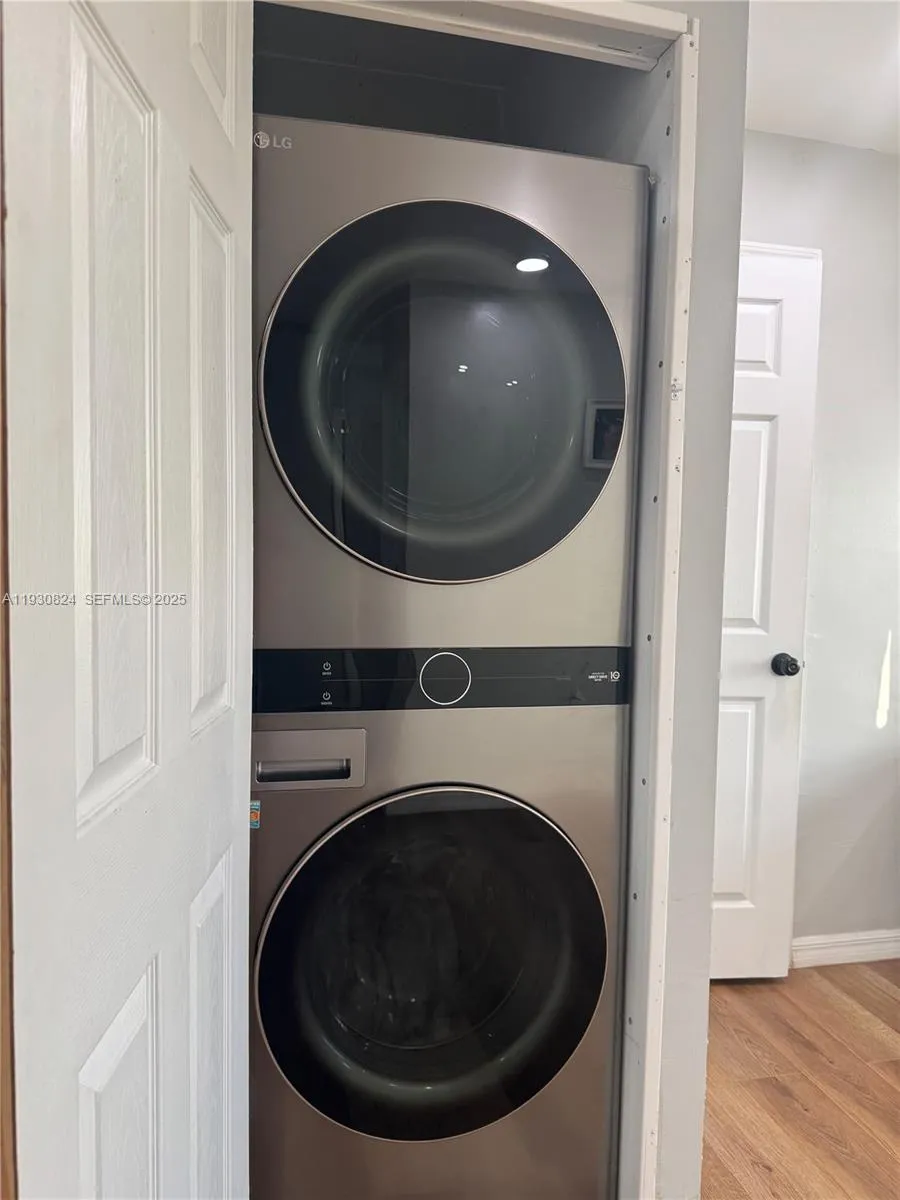 415 SE 4th St South Bay, FL 33493