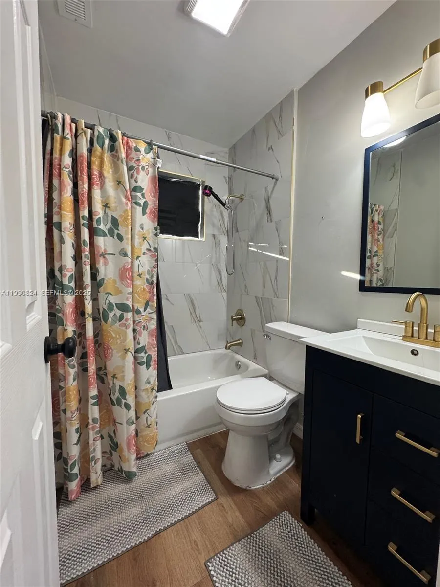 415 SE 4th St South Bay, FL 33493