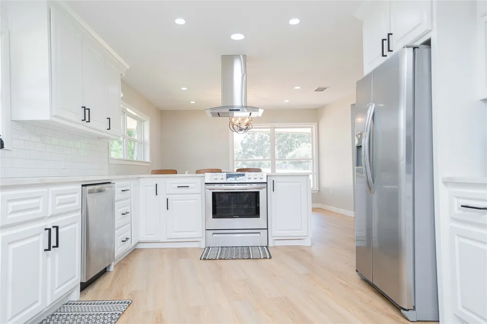 812 E 1st Hughes Springs, TX 75656