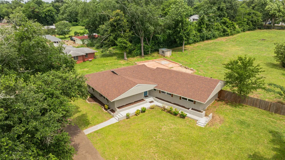 812 E 1st Hughes Springs, TX 75656