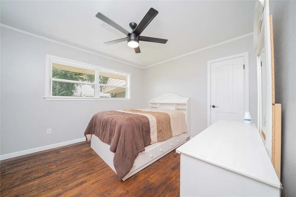 812 E 1st Hughes Springs, TX 75656